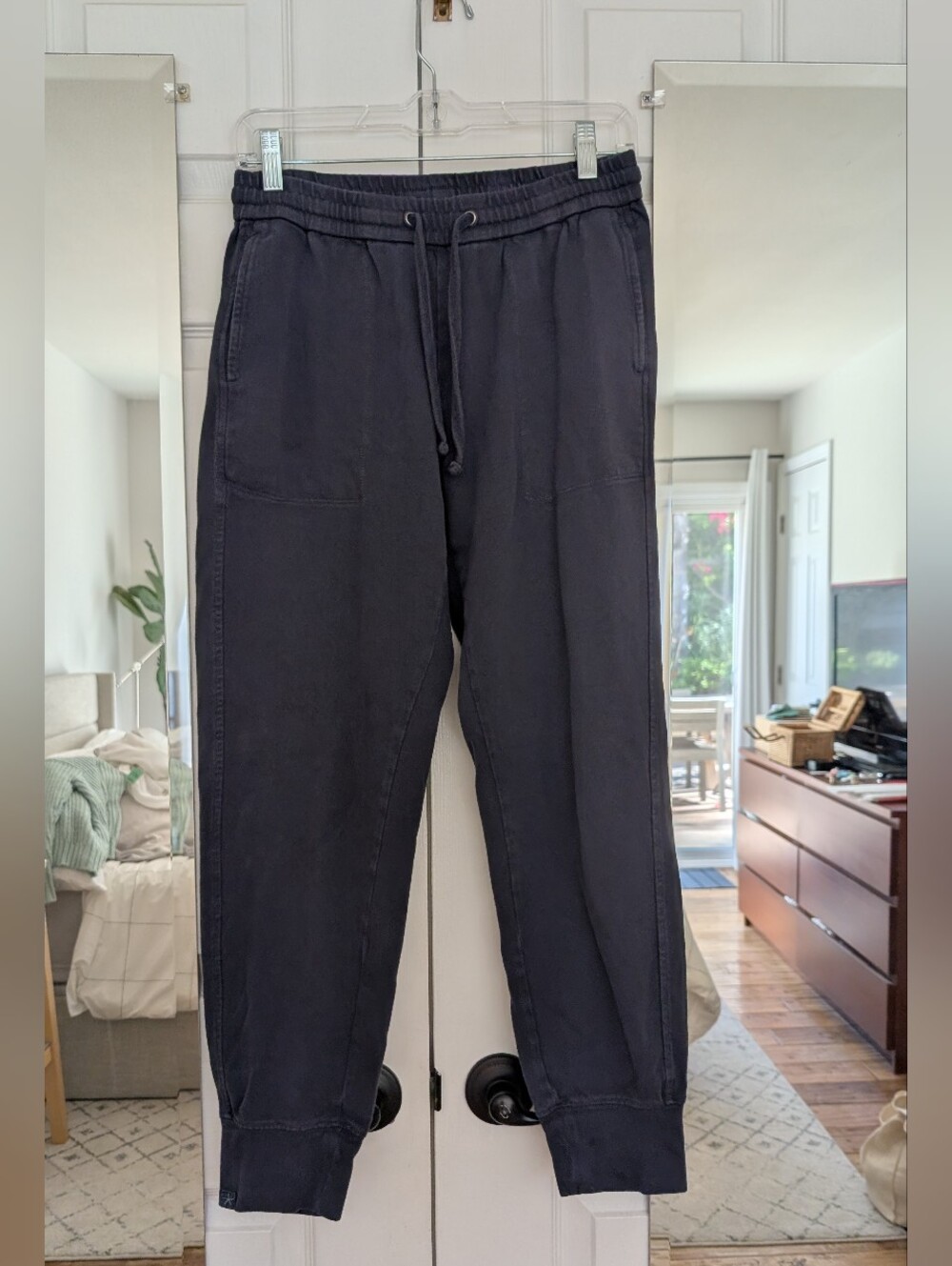 Barefoot Dreams Malibu Jogger Sweatpants In Navy Blue